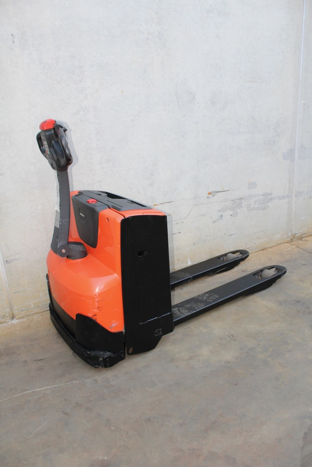 BT LWE 160 - Pallet truck: picture 4 BT LWE 160 - Pallet truck: picture 4