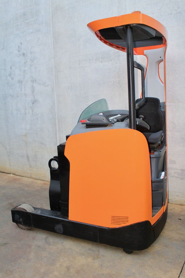 BT RRE 140 H - Reach truck: picture 4 BT RRE 140 H - Reach truck: picture 4
