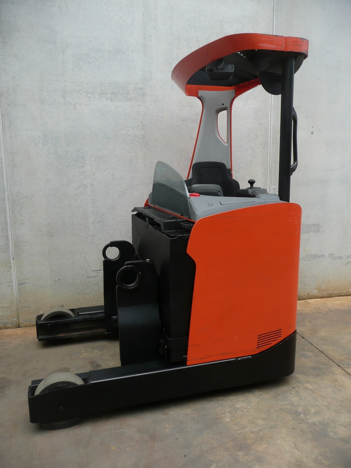 BT RRE 160 H - Reach truck: picture 3 BT RRE 160 H - Reach truck: picture 3