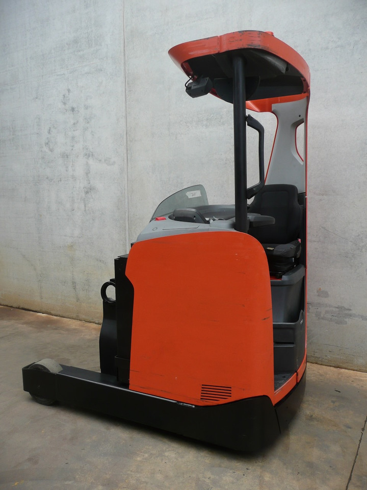BT RRE 160 H - Reach truck: picture 4 BT RRE 160 H - Reach truck: picture 4