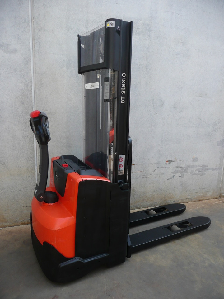 BT SWE 100 - Stacker: picture 3 BT SWE 100 - Stacker: picture 3