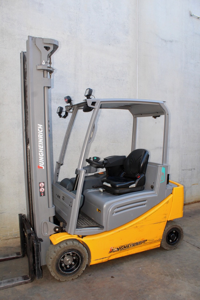 Jungheinrich EFG 318 600 DZ LI-ION - Electric forklift: picture 3 Jungheinrich EFG 318 600 DZ LI-ION - Electric forklift: picture 3