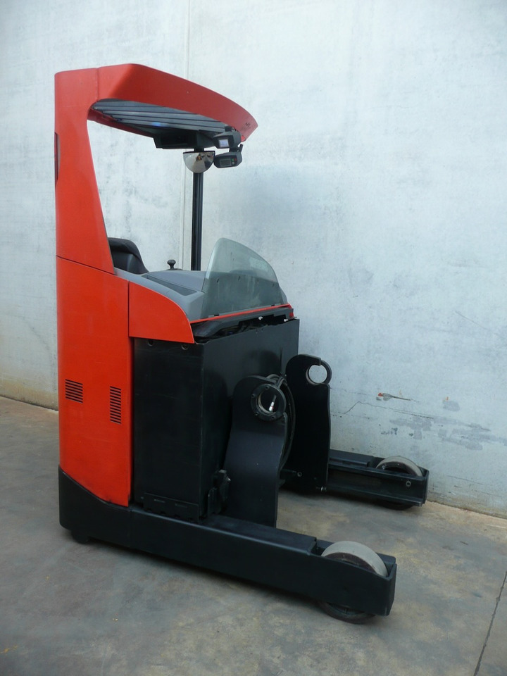 Toyota RRE 160 - Reach truck: picture 1 Toyota RRE 160 - Reach truck: picture 1