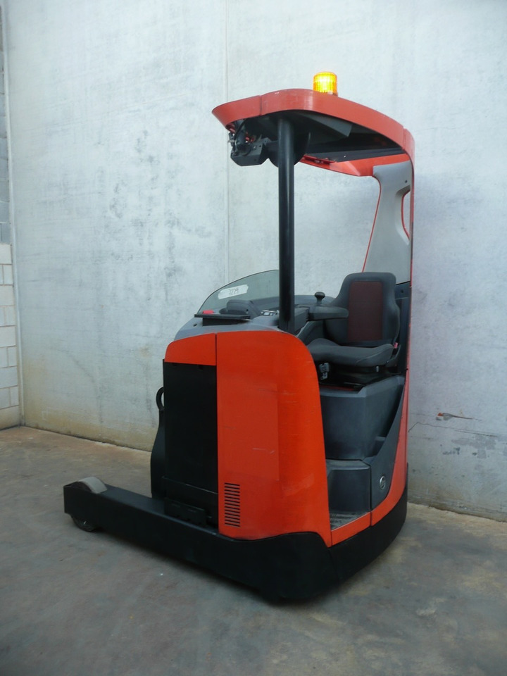 Toyota RRE 160 - Reach truck: picture 4 Toyota RRE 160 - Reach truck: picture 4