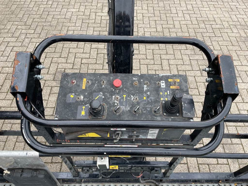 Articulated boom Snorkel T 46 J RT SOLD: picture 16