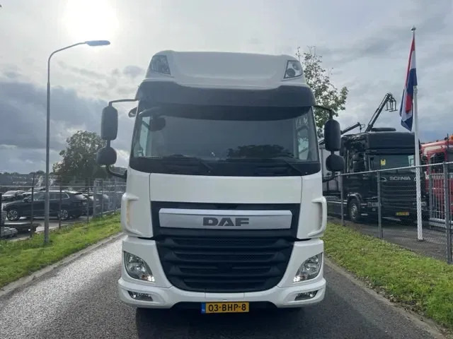 DAF CF 400 FT CF 400 Spacecab tractor head - Tractor truck: picture 2 DAF CF 400 FT CF 400 Spacecab tractor head - Tractor truck: picture 2