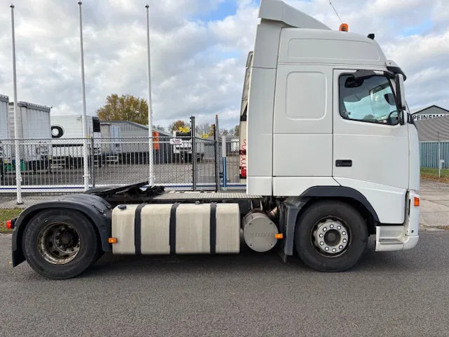 Volvo FH 12.420 E3 4x2T Globetrotter 720.000km!! Analog tacho MOT 06-2026 Tipper - WF hydr. - Tractor truck: picture 4 Volvo FH 12.420 E3 4x2T Globetrotter 720.000km!! Analog tacho MOT 06-2026 Tipper - WF hydr. - Tractor truck: picture 4