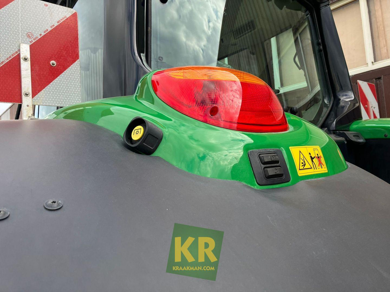 6155M John Deere - Farm tractor: picture 3 6155M John Deere - Farm tractor: picture 3