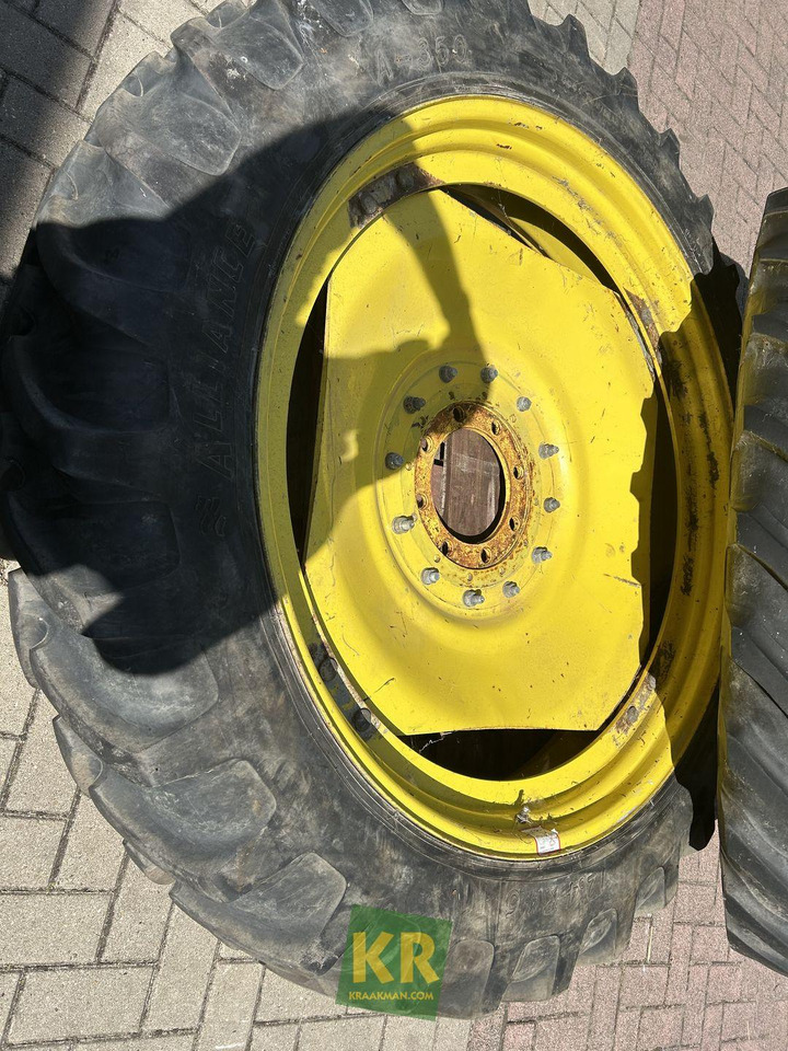 Alliance 12.4R46 - Wheel and tire package for Agricultural machinery: picture 3 Alliance 12.4R46 - Wheel and tire package for Agricultural machinery: picture 3