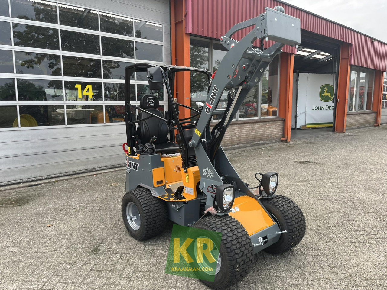 G1200 Giant - Compact loader: picture 3 G1200 Giant - Compact loader: picture 3