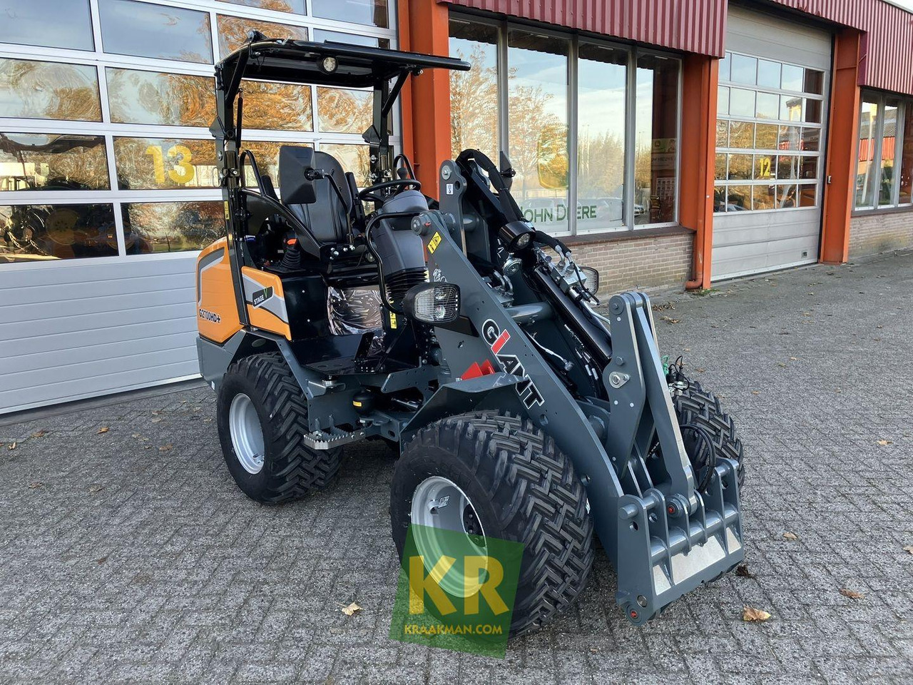 G2700 HD+ Giant - Compact loader: picture 2 G2700 HD+ Giant - Compact loader: picture 2