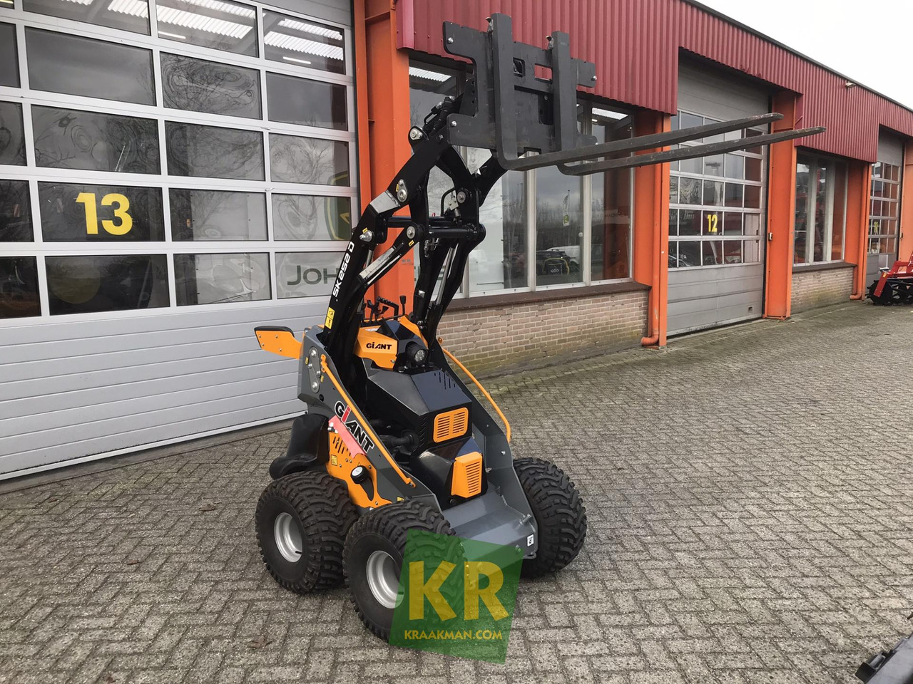 Giant SK252D - Compact loader: picture 3 Giant SK252D - Compact loader: picture 3