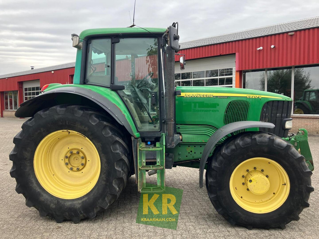 John Deere 6920 - Farm tractor: picture 2 John Deere 6920 - Farm tractor: picture 2