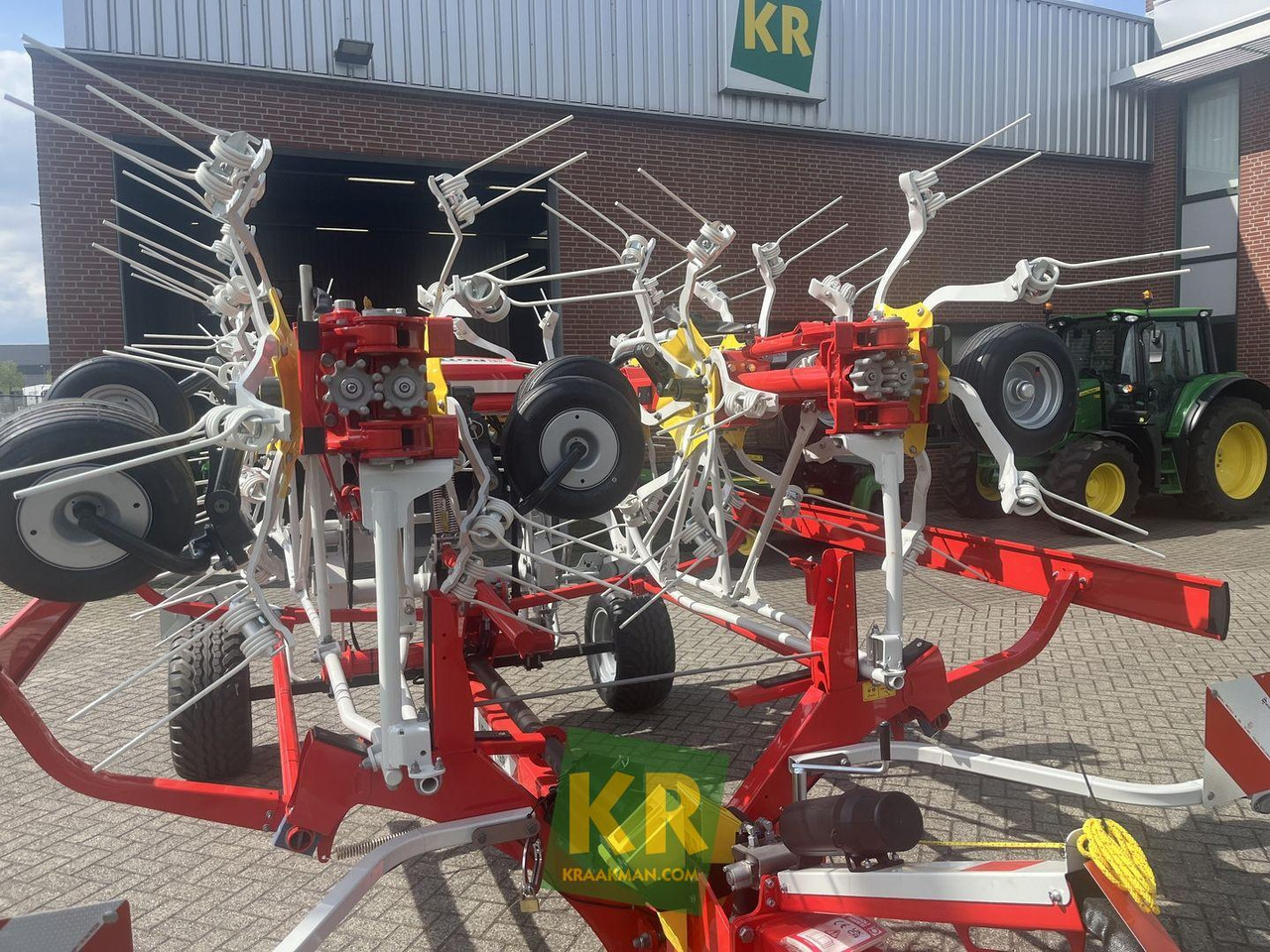 Pottinger HIT HT 11100 - Tedder/ Rake: picture 2 Pottinger HIT HT 11100 - Tedder/ Rake: picture 2