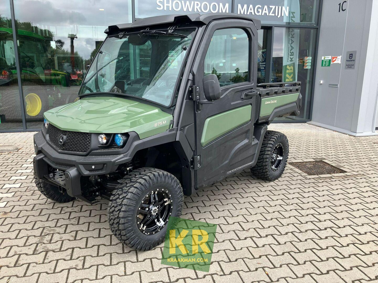 XUV875M John Deere - ATV/ Quad: picture 1 XUV875M John Deere - ATV/ Quad: picture 1