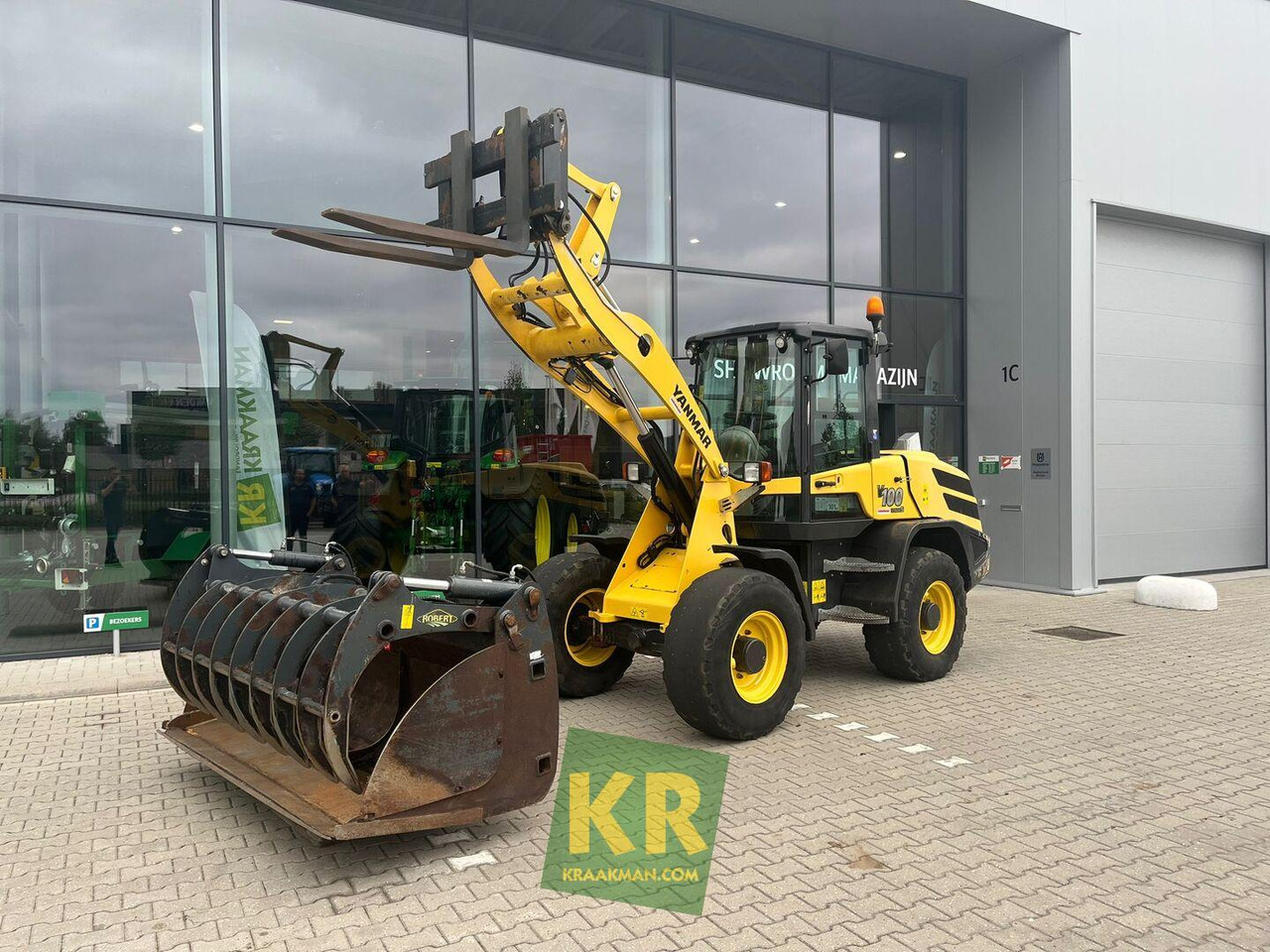 Yanmar V100 shovel  - Wheel loader: picture 1 Yanmar V100 shovel  - Wheel loader: picture 1