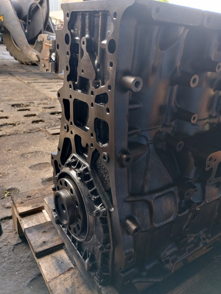 BLOK SILNIKA TŁOKI WAŁ KORBOWY KORBOWODY Volvo FH FH5 460 500 550 2023 232531326 P 23859377 1002142 - Engine and parts: picture 5 BLOK SILNIKA TŁOKI WAŁ KORBOWY KORBOWODY Volvo FH FH5 460 500 550 2023 232531326 P 23859377 1002142 - Engine and parts: picture 5