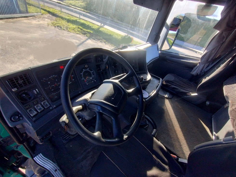 SCANIA 124 420 - Tractor truck: picture 5 SCANIA 124 420 - Tractor truck: picture 5