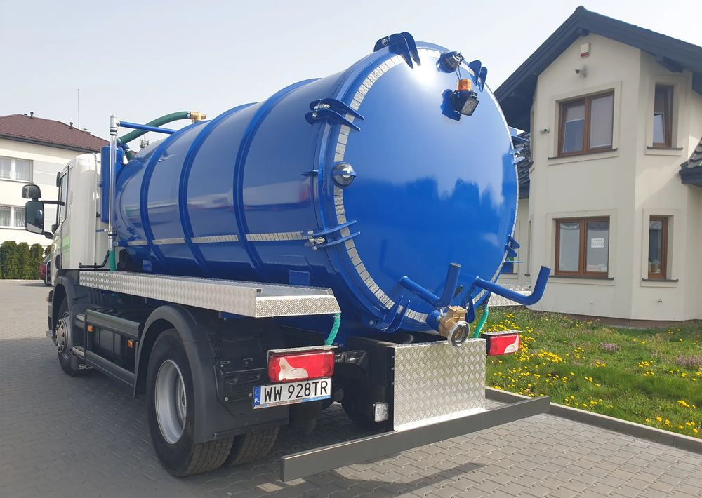 Scania P360 - Garbage truck: picture 3 Scania P360 - Garbage truck: picture 3