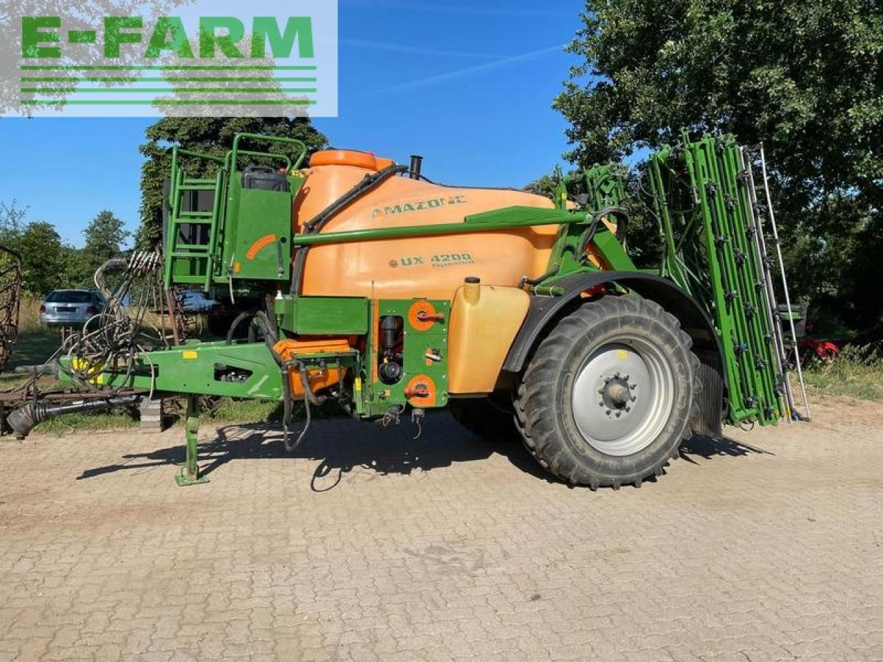 Amazone ux 4200 special - Trailed sprayer: picture 1 Amazone ux 4200 special - Trailed sprayer: picture 1