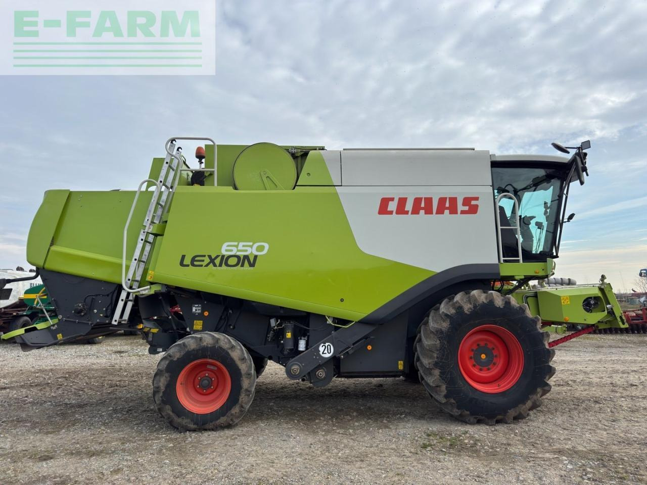 CLAAS Lexion 650 - Combine harvester: picture 4 CLAAS Lexion 650 - Combine harvester: picture 4