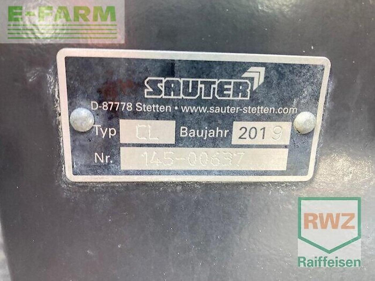 CLAAS arion 420 - Farm tractor: picture 5 CLAAS arion 420 - Farm tractor: picture 5