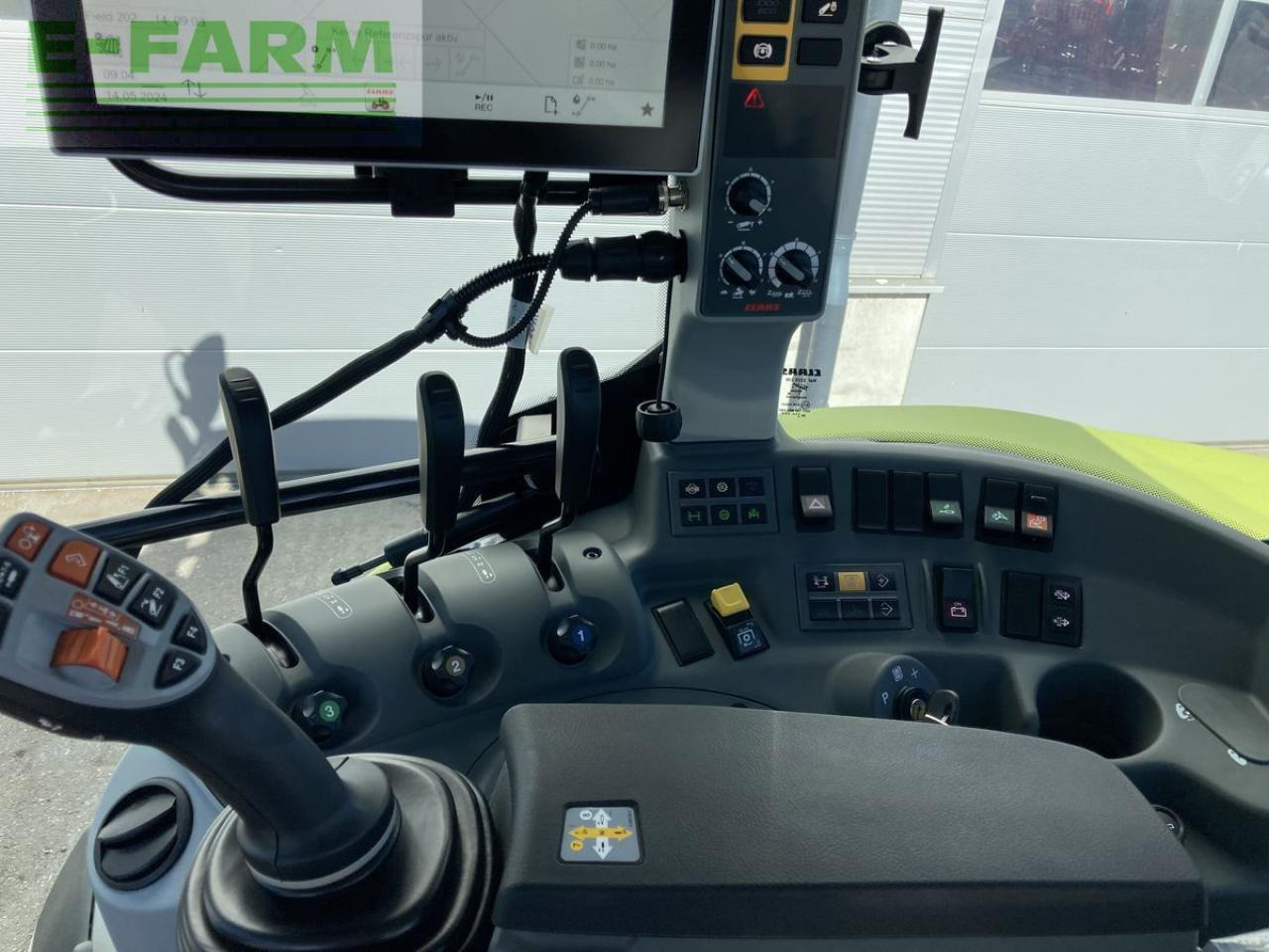 CLAAS arion 450 stage v (cis) CIS - Farm tractor: picture 5 CLAAS arion 450 stage v (cis) CIS - Farm tractor: picture 5