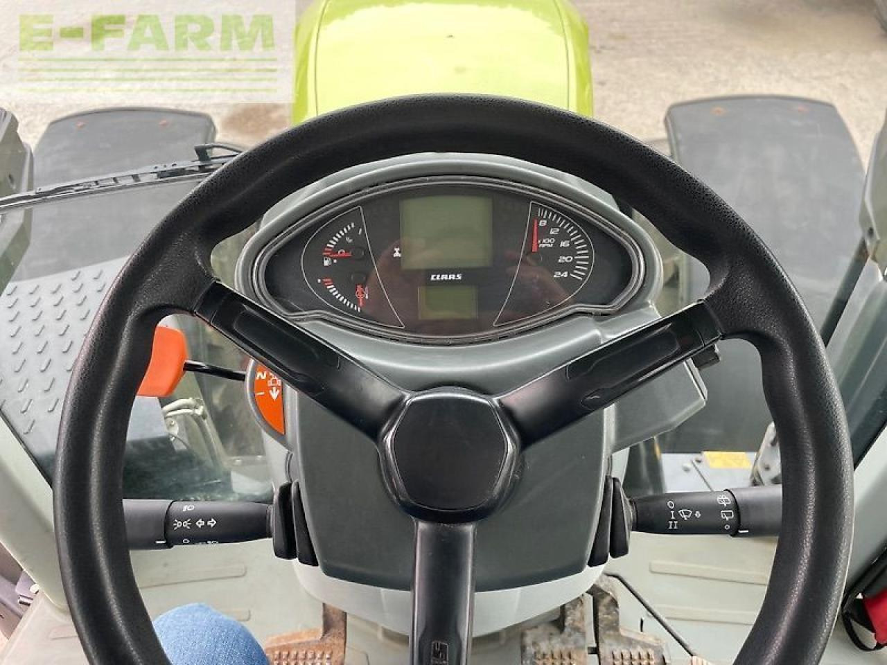 CLAAS arion 610 - Farm tractor: picture 3 CLAAS arion 610 - Farm tractor: picture 3