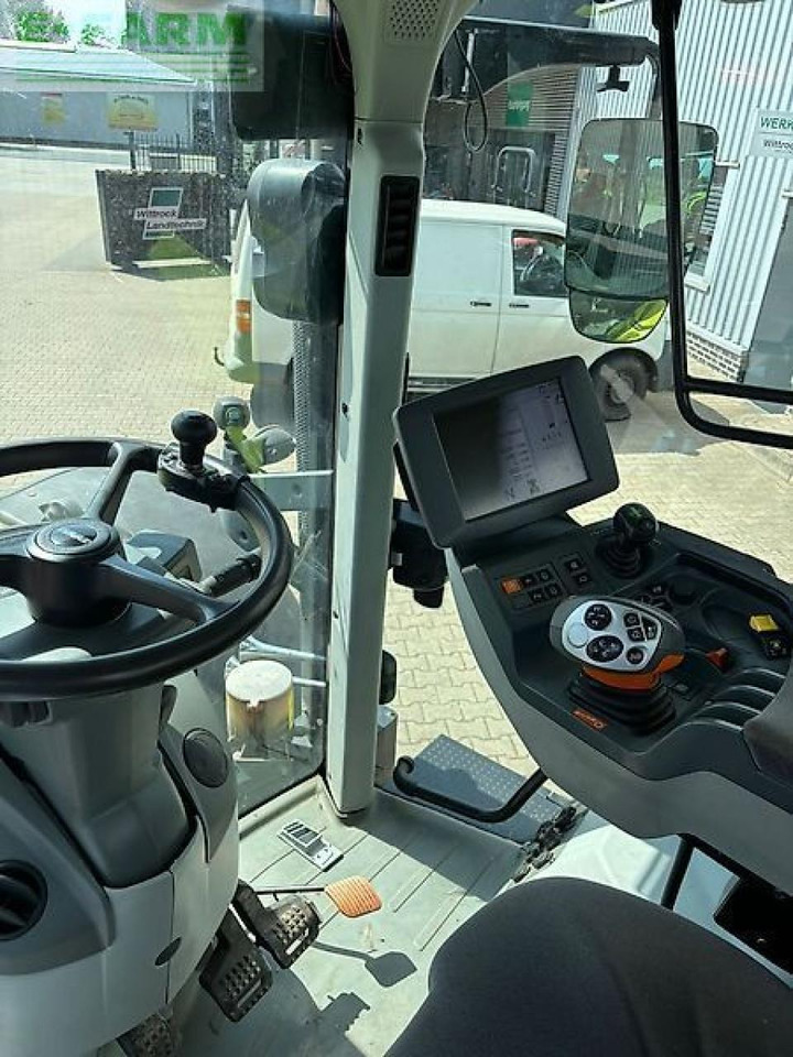 Farm tractor CLAAS arion 650 t3b: picture 11