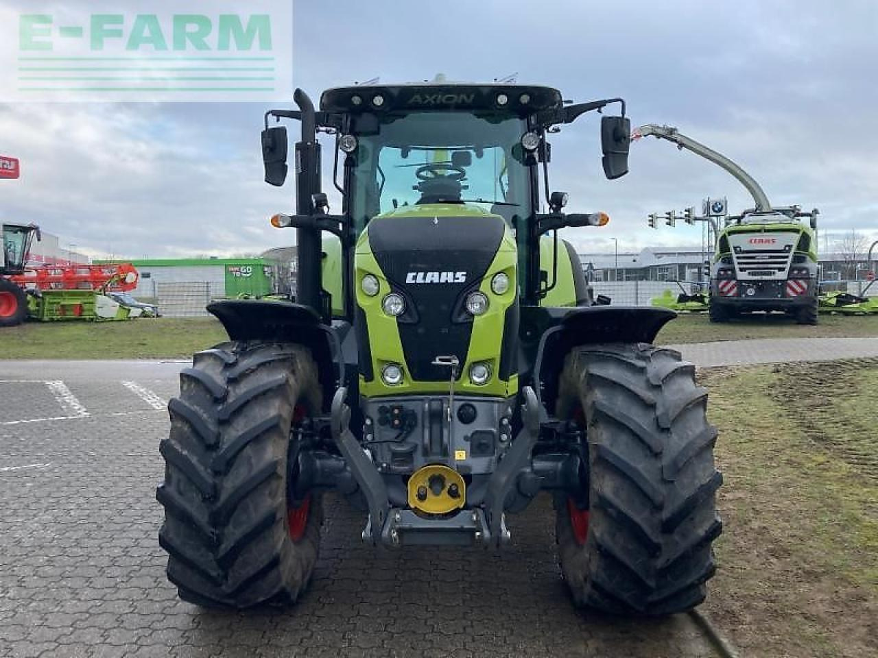 CLAAS axion 800 - Farm tractor: picture 2 CLAAS axion 800 - Farm tractor: picture 2