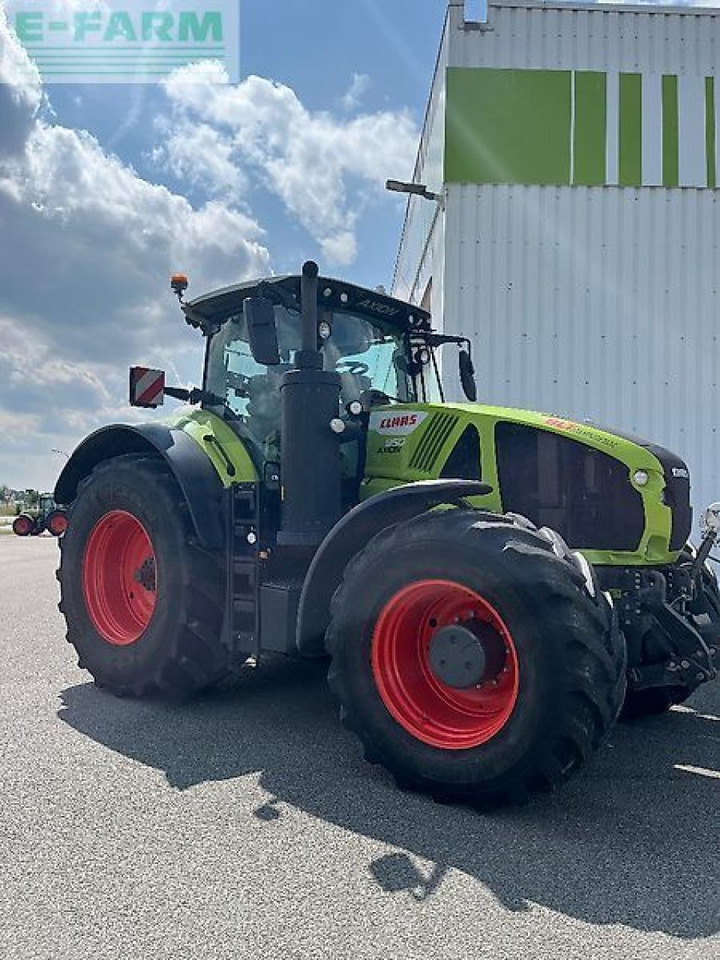 CLAAS axion 950 - Farm tractor: picture 2 CLAAS axion 950 - Farm tractor: picture 2