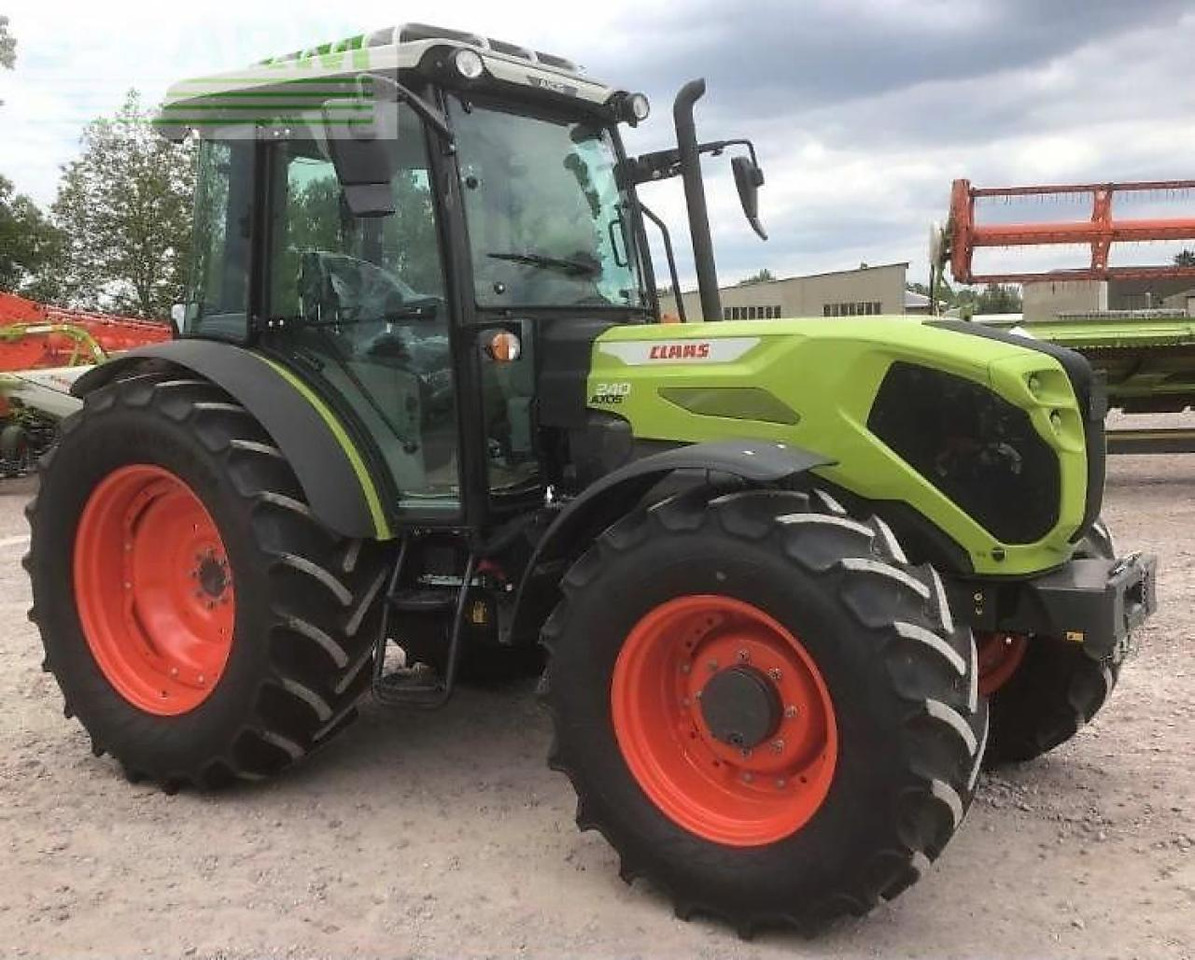 CLAAS axos 240 - Farm tractor: picture 3 CLAAS axos 240 - Farm tractor: picture 3