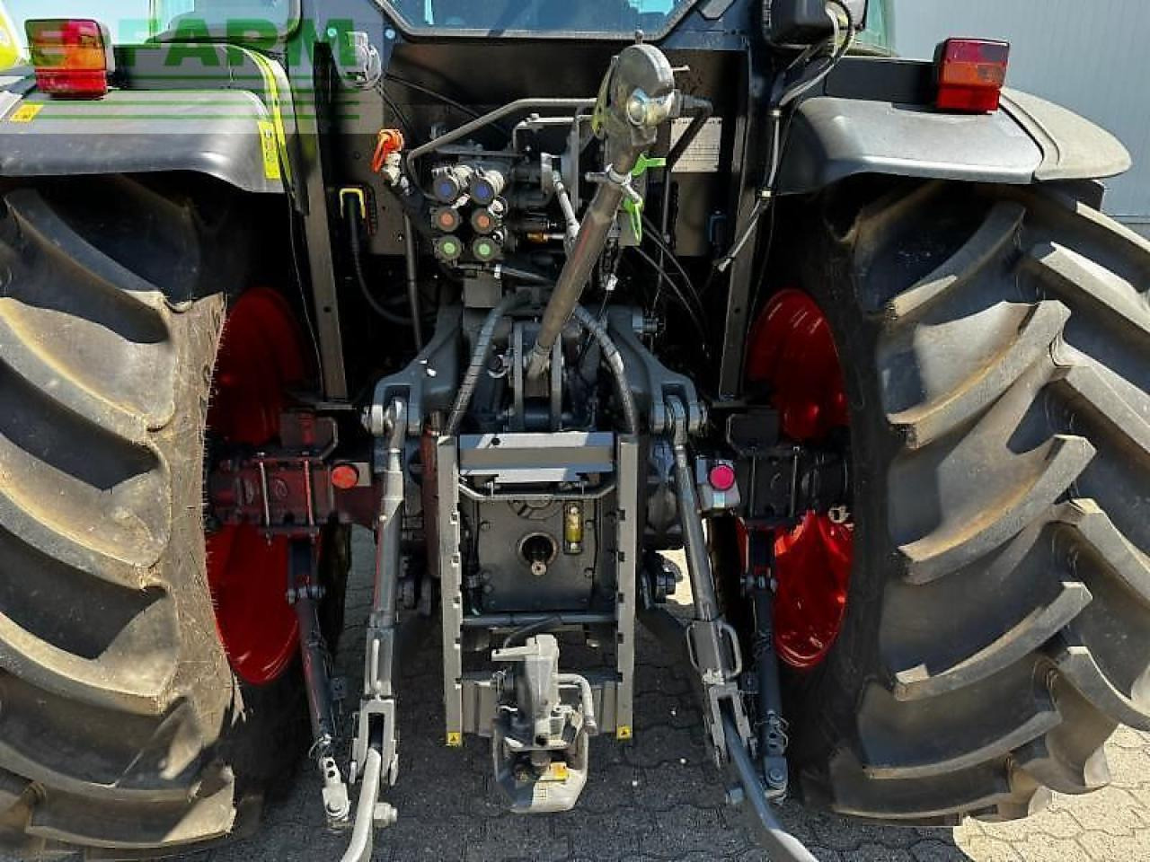 CLAAS axos 240 stage v - Farm tractor: picture 5 CLAAS axos 240 stage v - Farm tractor: picture 5
