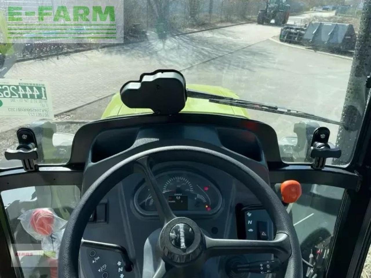 CLAAS elios 210 - Farm tractor: picture 2 CLAAS elios 210 - Farm tractor: picture 2