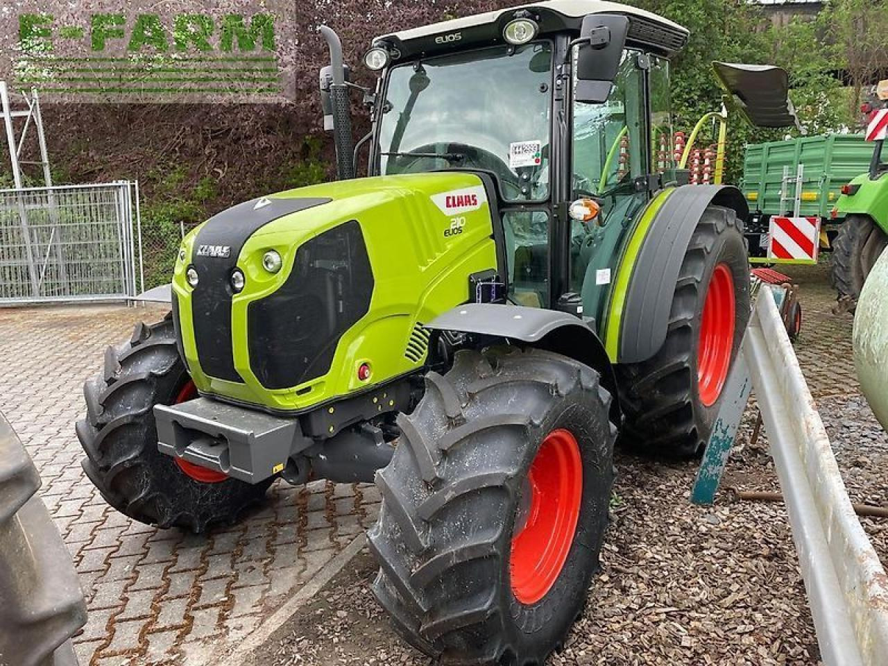 CLAAS elios 210 kabine classic - Farm tractor: picture 1 CLAAS elios 210 kabine classic - Farm tractor: picture 1