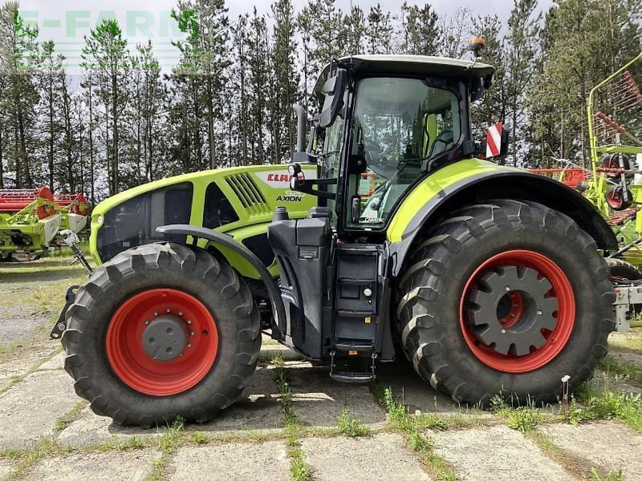 CLAAS gebr. axion 920 cmatic - Farm tractor: picture 3 CLAAS gebr. axion 920 cmatic - Farm tractor: picture 3