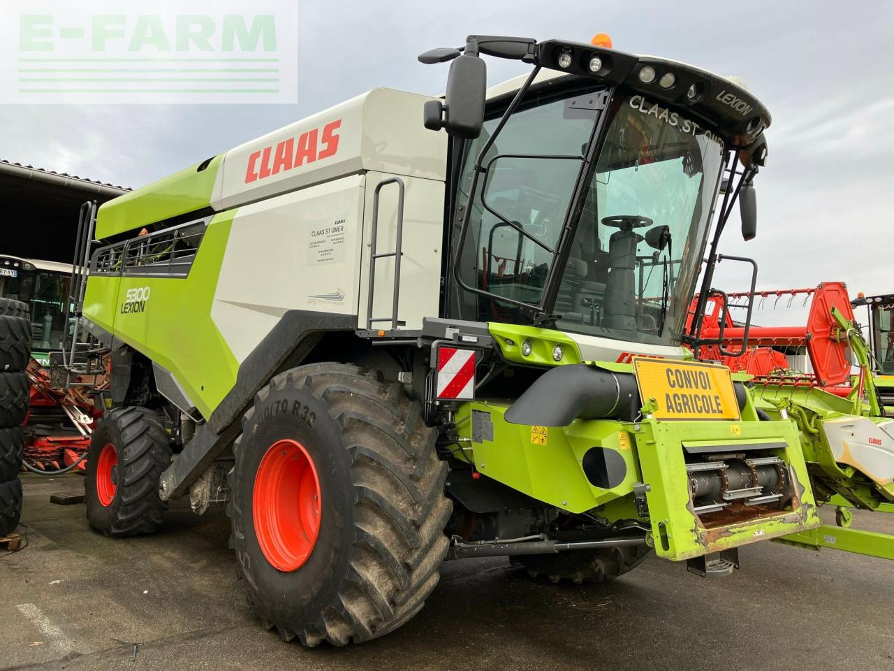 CLAAS lexion 5300 - Combine harvester: picture 1 CLAAS lexion 5300 - Combine harvester: picture 1