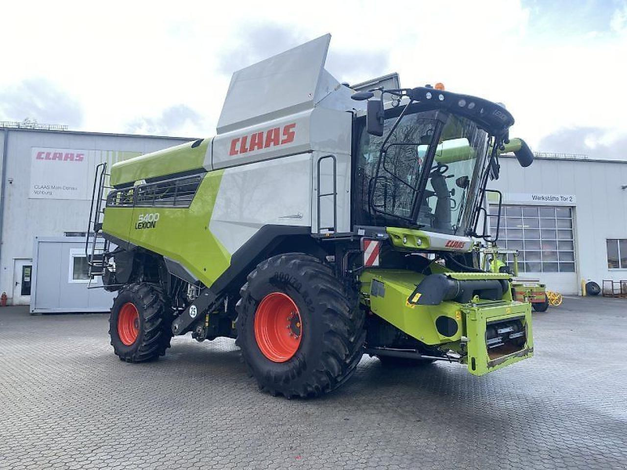 CLAAS lexion 5400 - Combine harvester: picture 1 CLAAS lexion 5400 - Combine harvester: picture 1