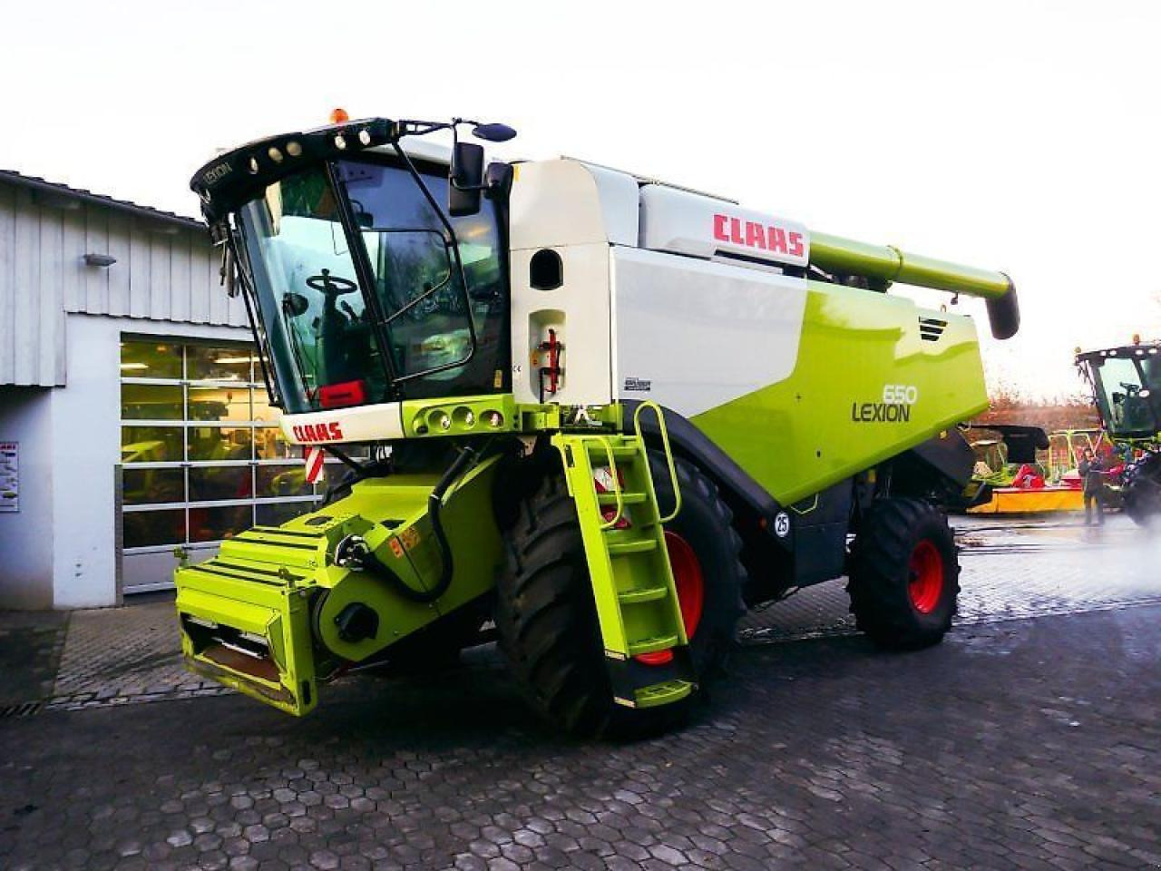 CLAAS lexion 650 - Combine harvester: picture 3 CLAAS lexion 650 - Combine harvester: picture 3