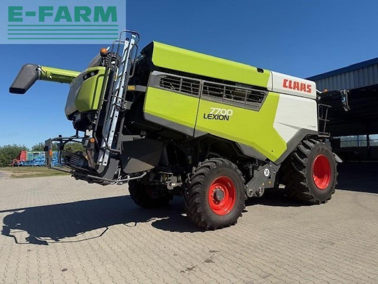CLAAS lexion 7700 - Combine harvester: picture 4 CLAAS lexion 7700 - Combine harvester: picture 4
