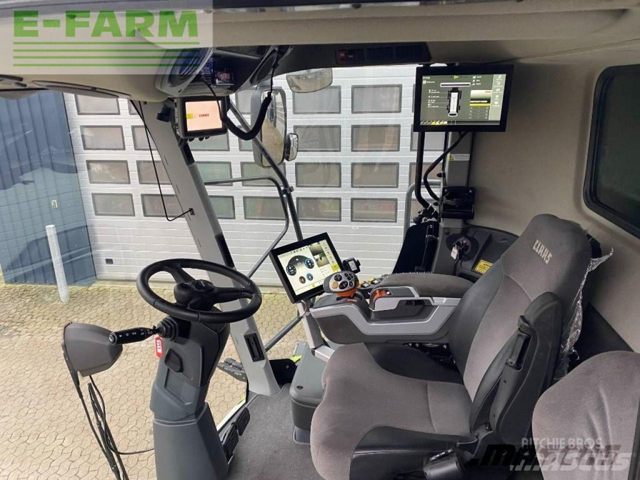 CLAAS lexion 8800 4wd - Combine harvester: picture 4 CLAAS lexion 8800 4wd - Combine harvester: picture 4