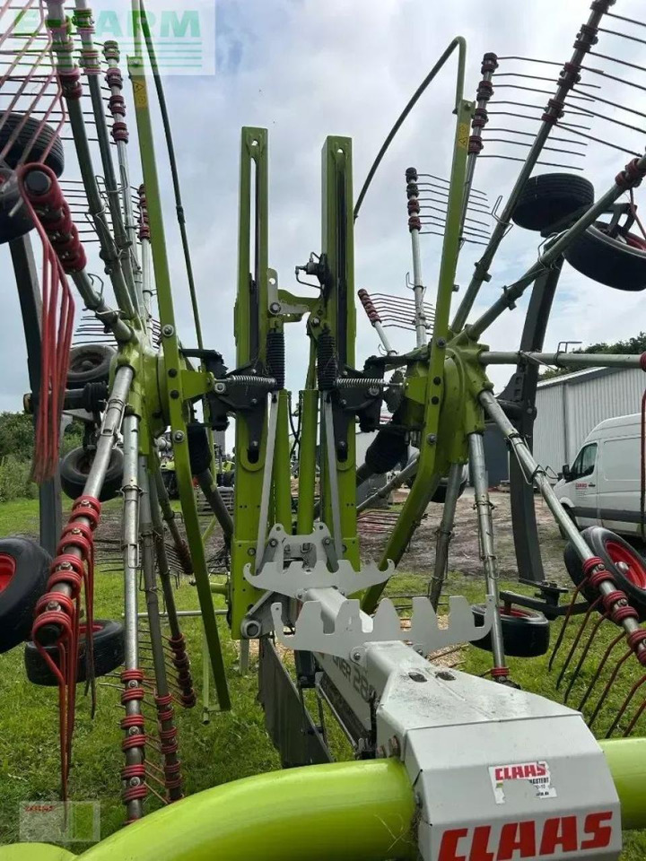 CLAAS liner 2800 - Tedder/ Rake: picture 5 CLAAS liner 2800 - Tedder/ Rake: picture 5