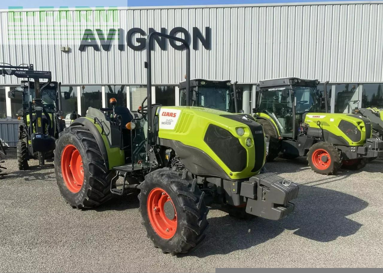 CLAAS nexos 240 f arceau 4rm F - Farm tractor: picture 1 CLAAS nexos 240 f arceau 4rm F - Farm tractor: picture 1