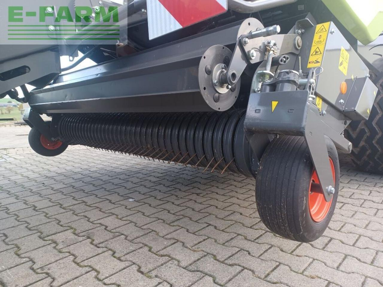 CLAAS quadrant 5200 rc evolution mit tst quadro pac v - Square baler: picture 3 CLAAS quadrant 5200 rc evolution mit tst quadro pac v - Square baler: picture 3