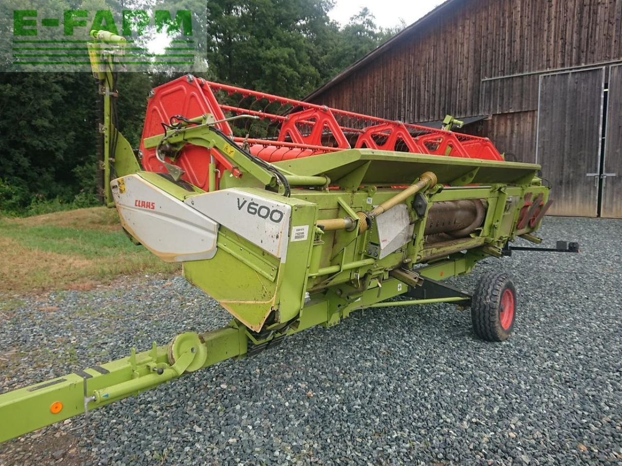 CLAAS v600 vario + raps - Grain header: picture 1 CLAAS v600 vario + raps - Grain header: picture 1