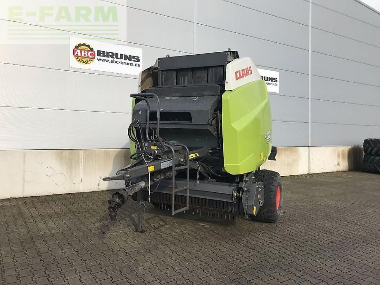 CLAAS variant 385 - Square baler: picture 1 CLAAS variant 385 - Square baler: picture 1