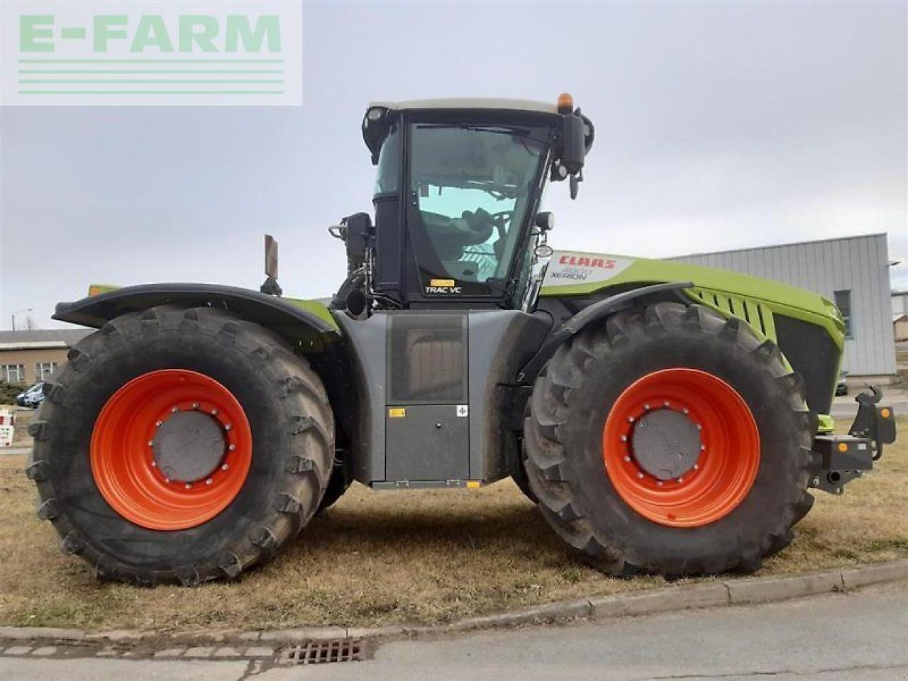 CLAAS xerion 4000 trac vc TRAC VC - Farm tractor: picture 4 CLAAS xerion 4000 trac vc TRAC VC - Farm tractor: picture 4