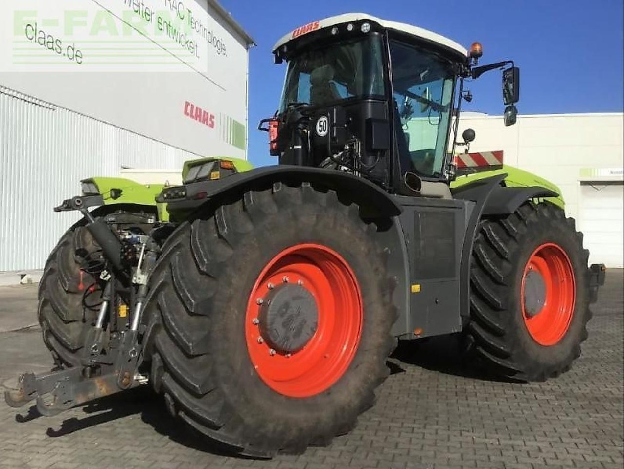 CLAAS xerion 5000 vc - Farm tractor: picture 3 CLAAS xerion 5000 vc - Farm tractor: picture 3