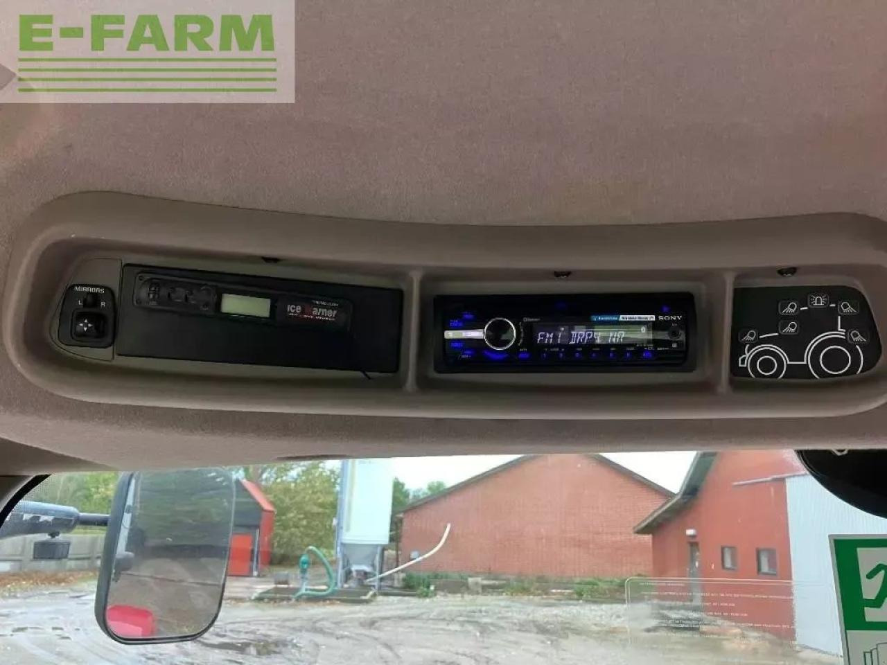 Farm tractor Case-IH 145: picture 9