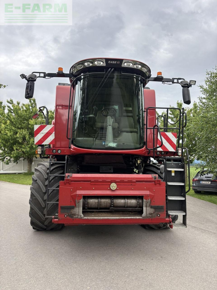 Case-IH axial-flow 6140 - Combine harvester: picture 1 Case-IH axial-flow 6140 - Combine harvester: picture 1